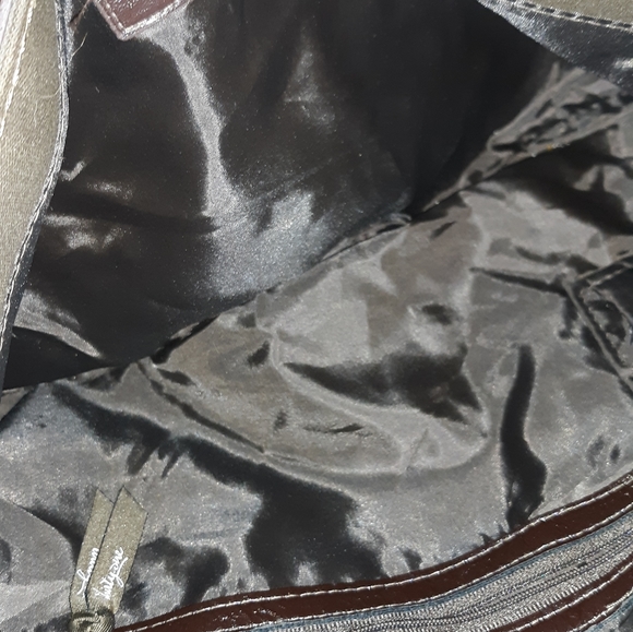 Thrity One - Picture 3 of 4